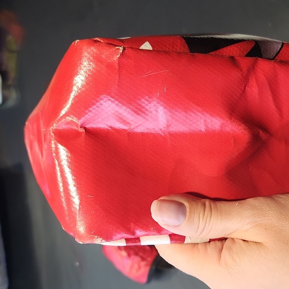 Upcycled billboard large bag or purse HO-LO red - Picture 8 of 14